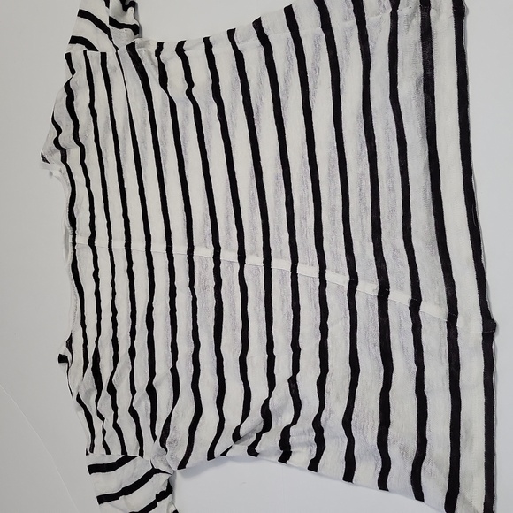 Burberry Brit Women's Tshirt Size Medium - Picture 11 of 16